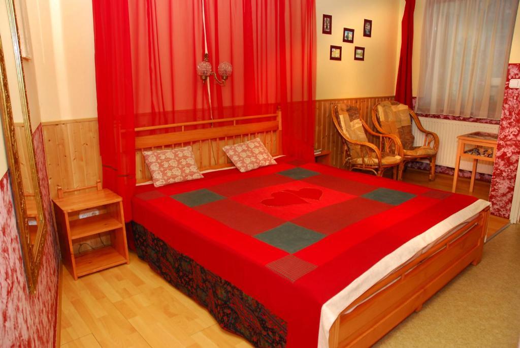 Hotel Koczian Pihenohaz Kőszeg Zimmer foto